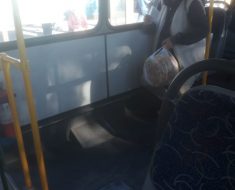 В автобусе №4 для чего убрана часть сидений?